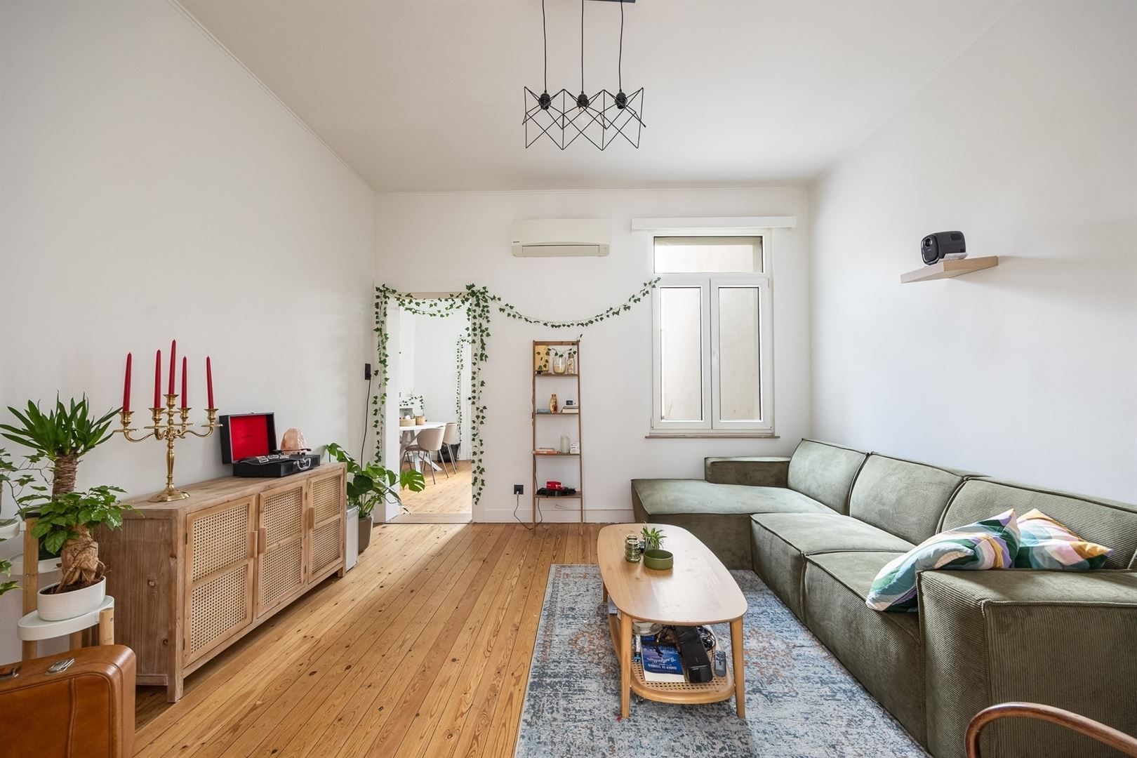 Gerenoveerd en energiezuinig appartement foto {{pictureIndex}}
