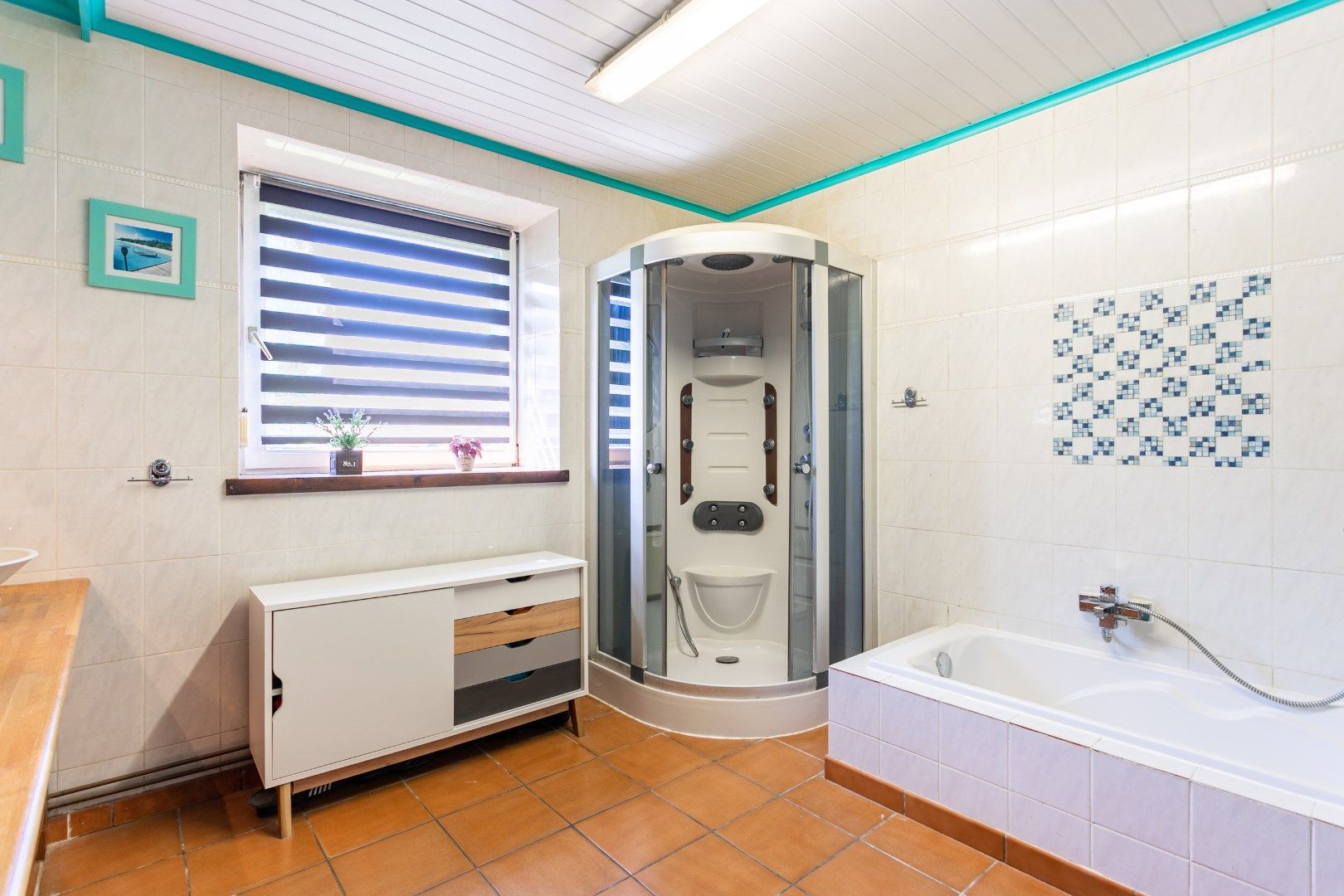 Ruime kangoeroewoning met 6 slpks, 2bdks, 2 garages en tuin te Oetingen foto 24