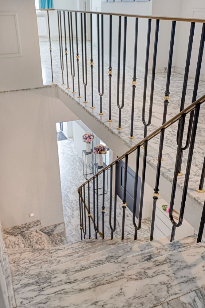 Karaktervolle gerenoveerde statige villa nabij Spuikom te koop foto 18