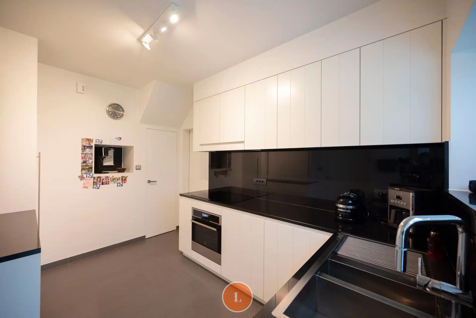 Ruime en rustige gelegen woning op een perceel van 445m² foto 7