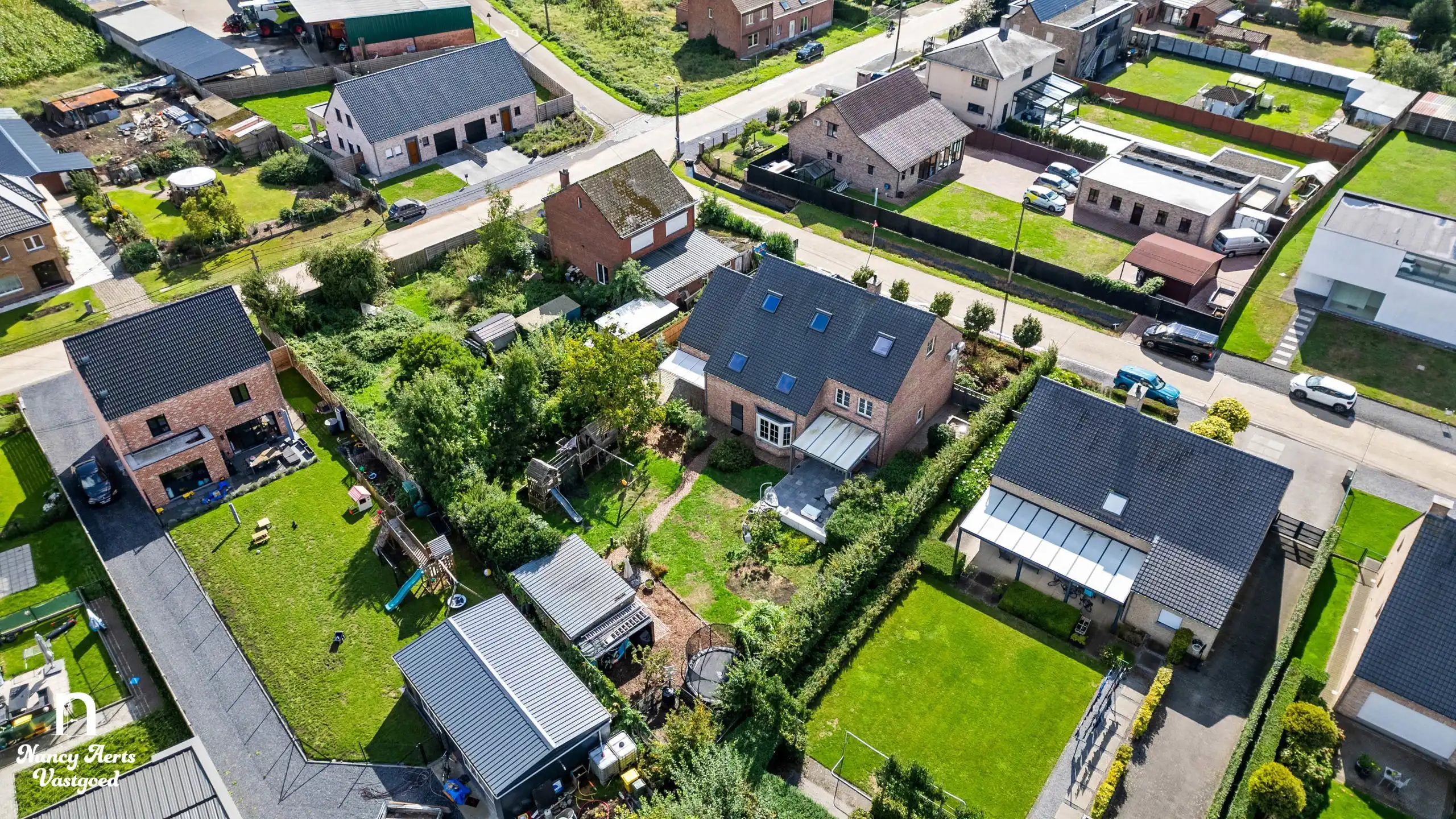 Verrassend ruime woning met aparte studio op rustige locatie foto 57