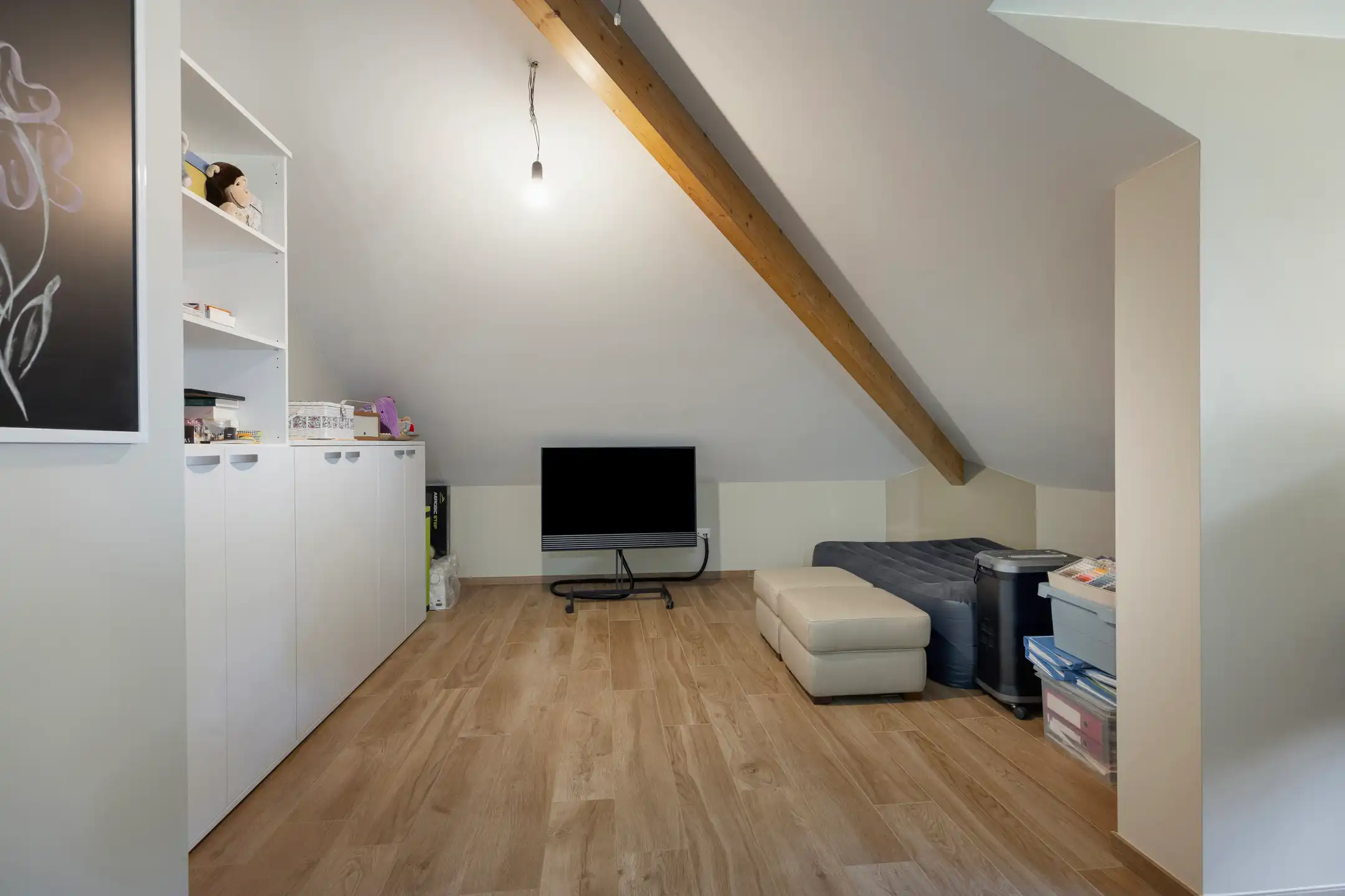 Vrijstaande, ruime villa (314m2) op een perceel van 30 are foto 18