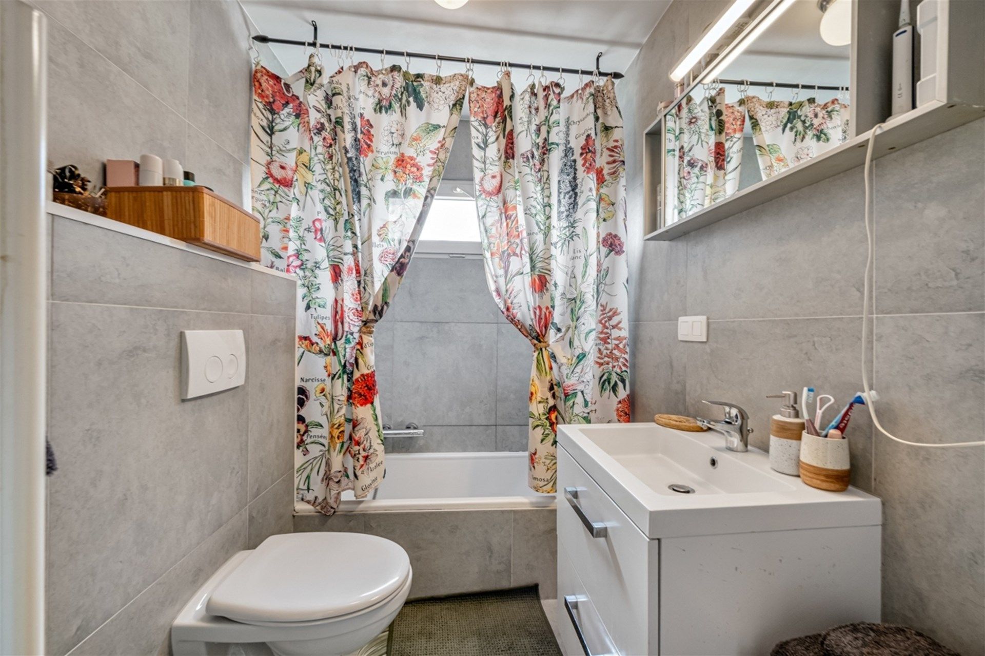 Gerenoveerde opbrengsteigendom bestaande uit handelspand en 3 appartementen foto 29