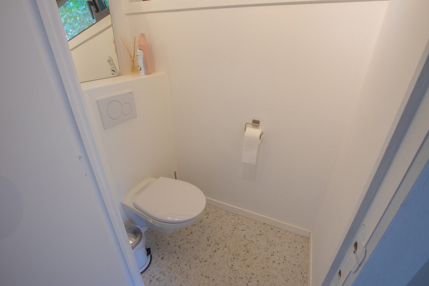 Rustig gelegen kantoorruimte in groene omgeving met parkeergelegenheid foto 12