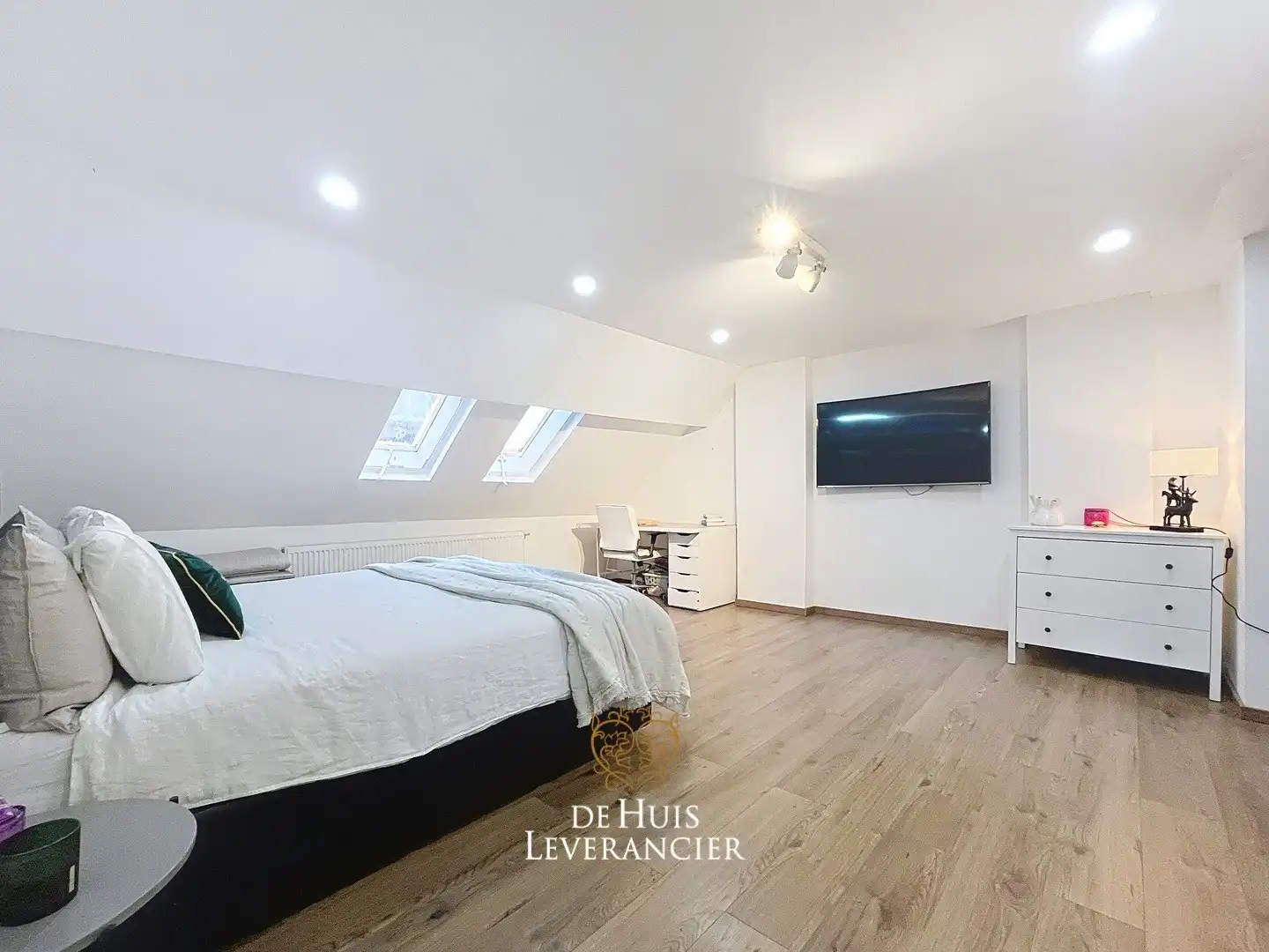 IN OPTIE - Instapklare woning met drie slaapkamers en twee badkamers foto 18