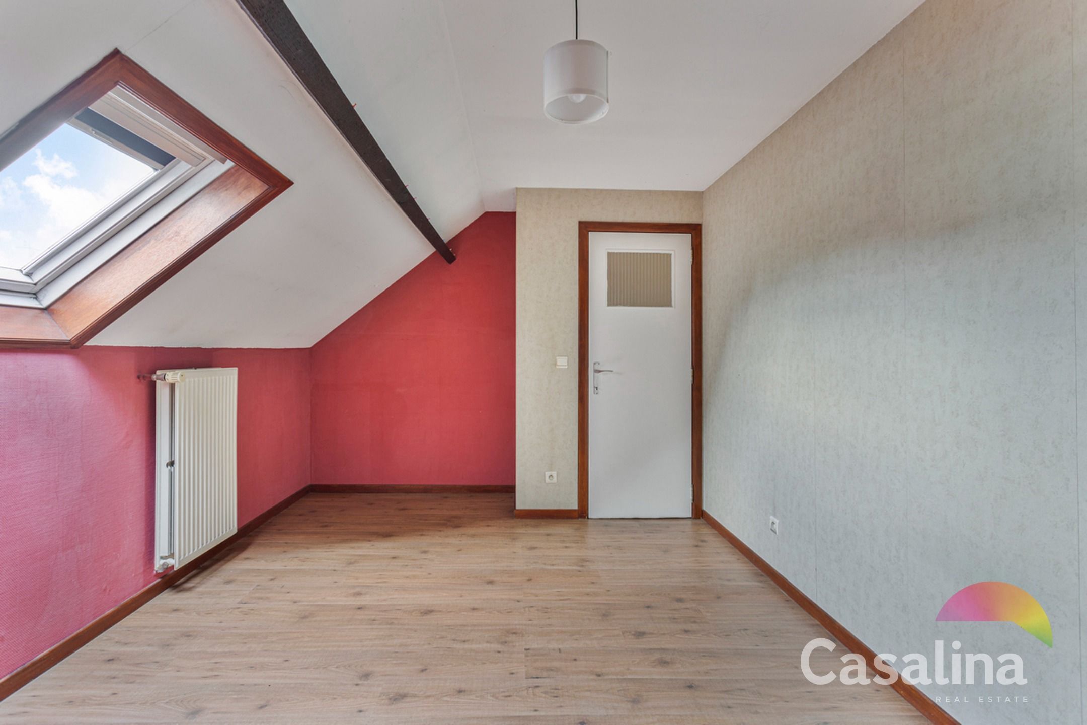 Een ruime te renoveren rijwoning van 207m² met zonnig terras foto 14