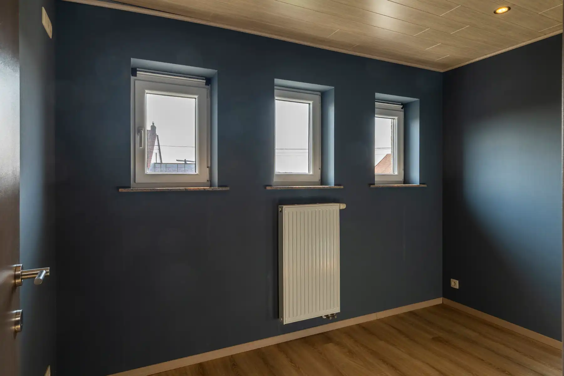 Ruime halfopen bebouwing met grote tuin en zwembad in rustige straat te Lievegem (Waarschoot) foto 17