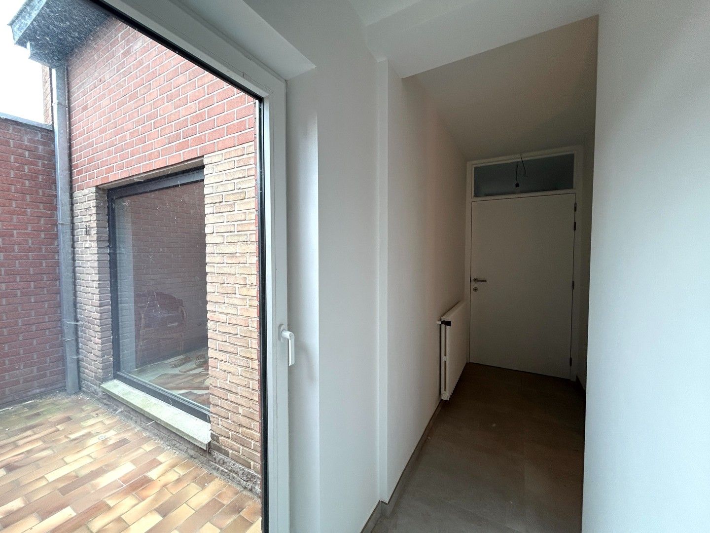 Recent gerenoveerde halfopen bebouwing met 4 kamers te Marialoop (Meulebeke)! foto 11