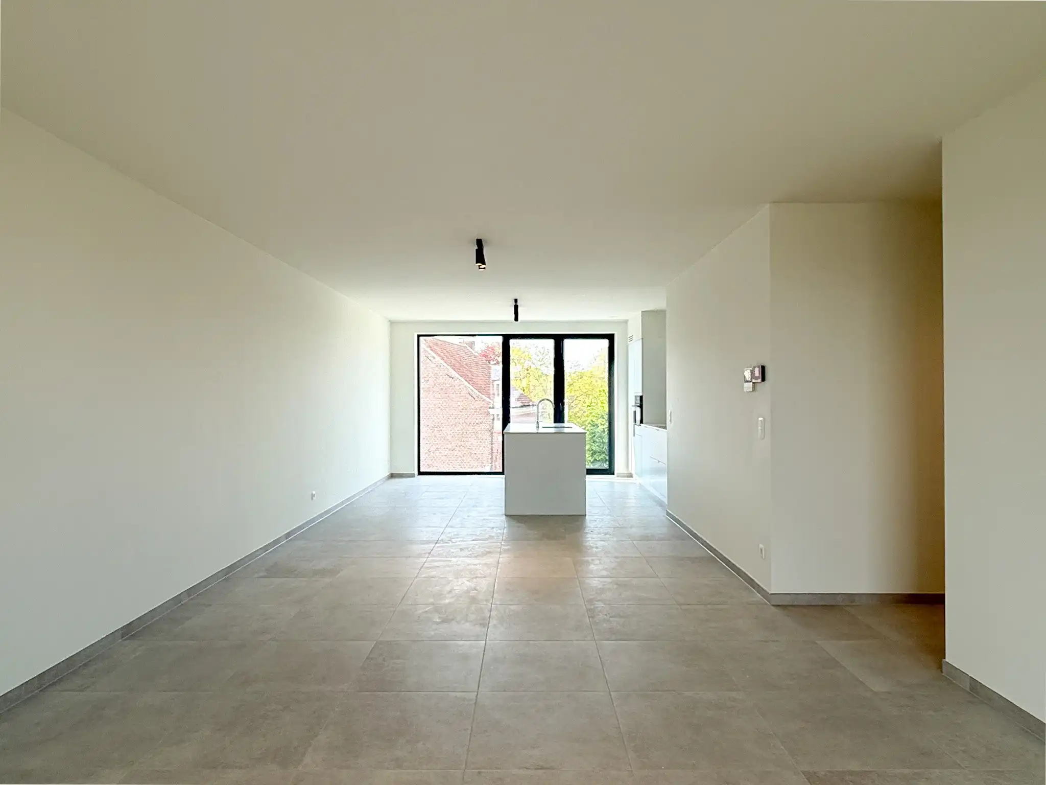 Nieuwbouwappartement op de derde verdieping met terras en twee slaapkamers foto 3