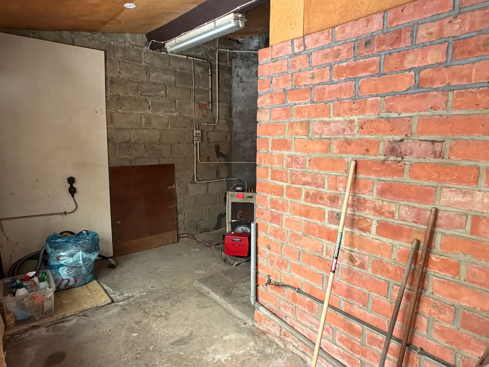 Vrijstaande woning met veel potentieel op mooie locatie. foto 11