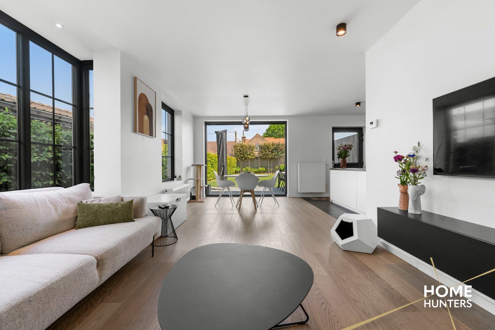 Halfopen bebouwing in landelijke, moderne stijl  foto 5