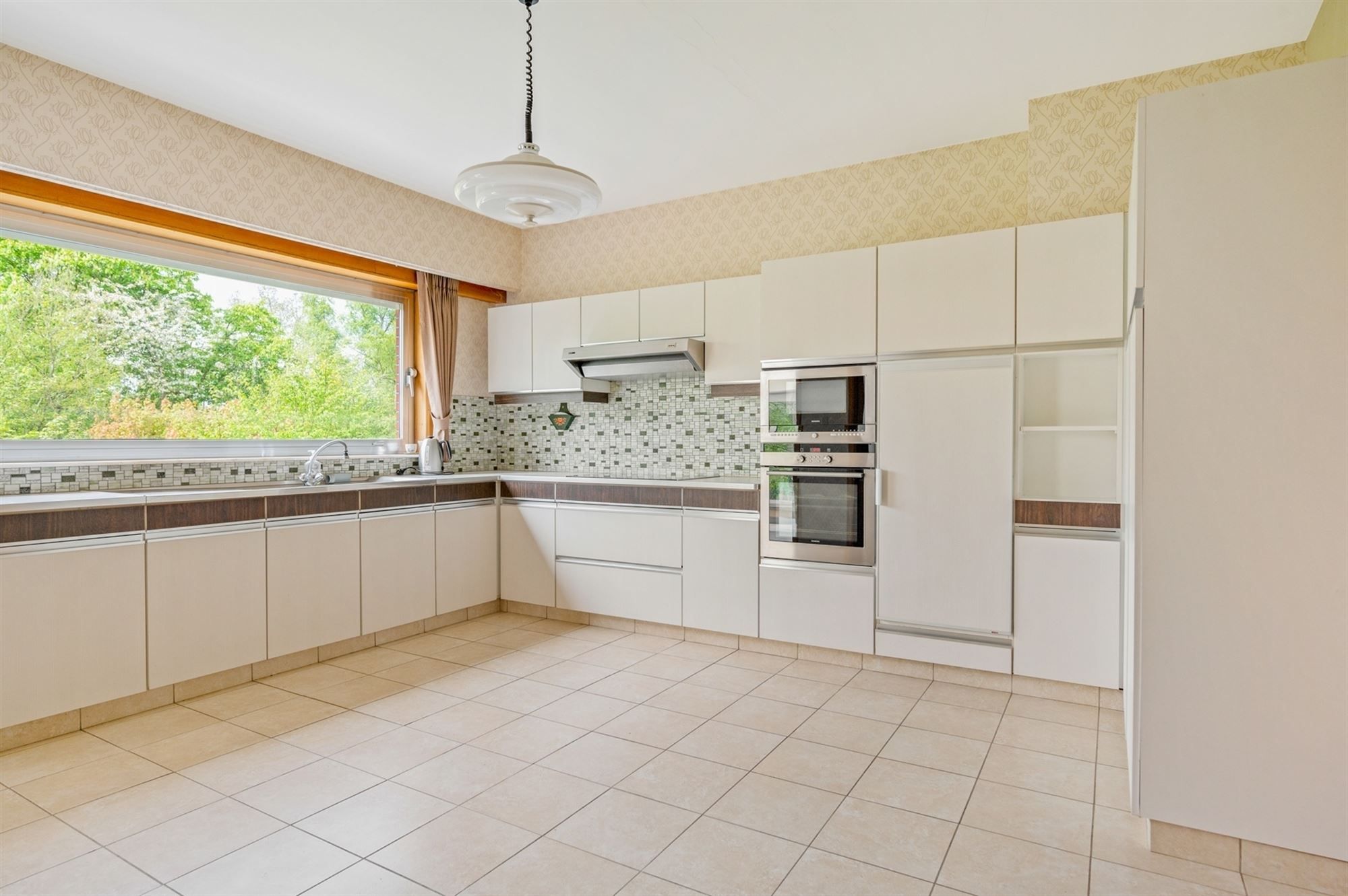 Te moderniseren woning op een uitstekende locatie te Putte. foto 6