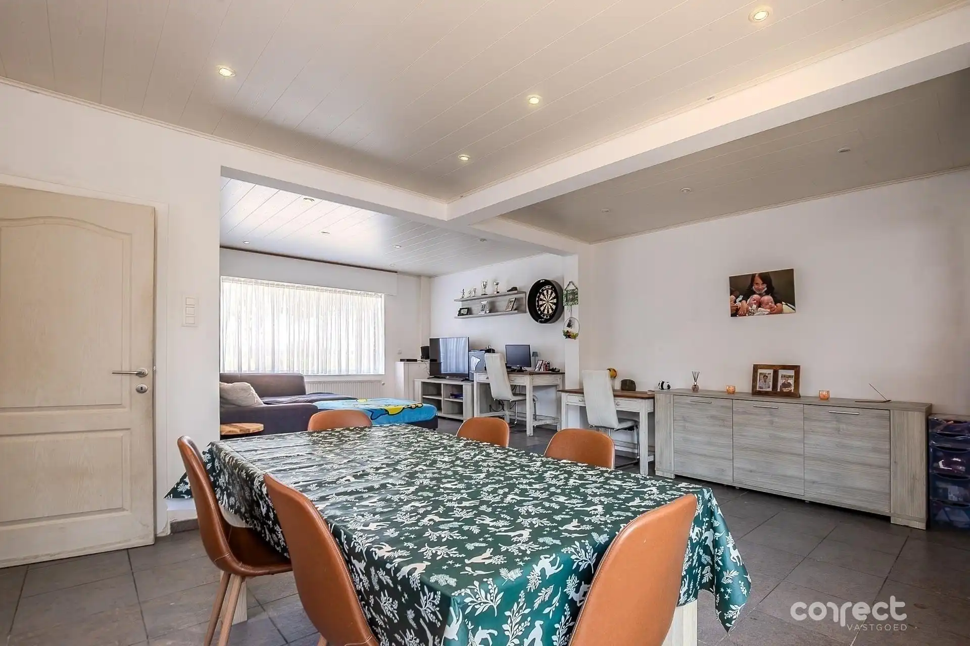 Ruime woning met zuid-gerichte tuin. foto 4