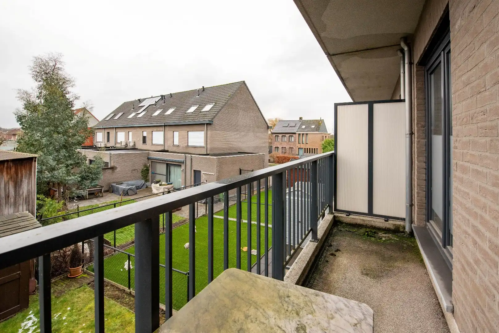 Mooi recent appartement met 2 slaapkamers en parking foto 9