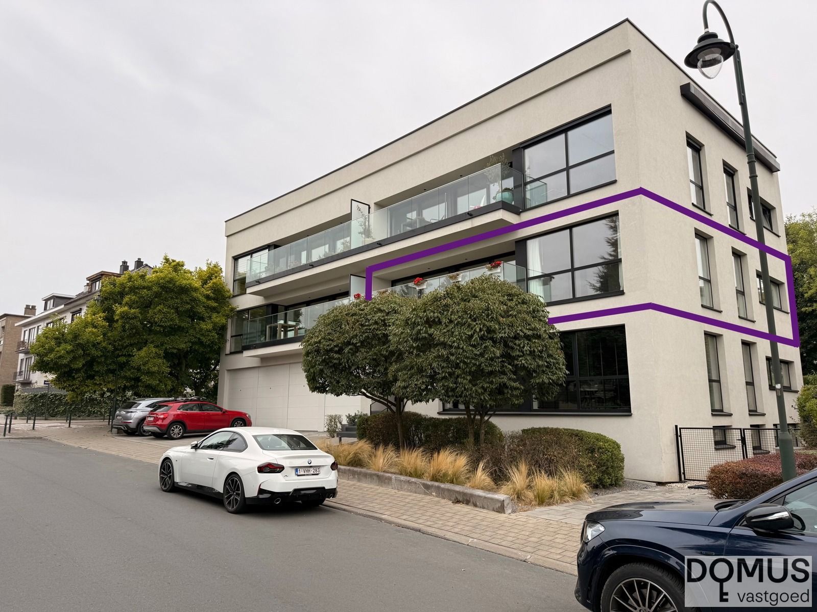 Zeer knap appartement op topligging foto 2