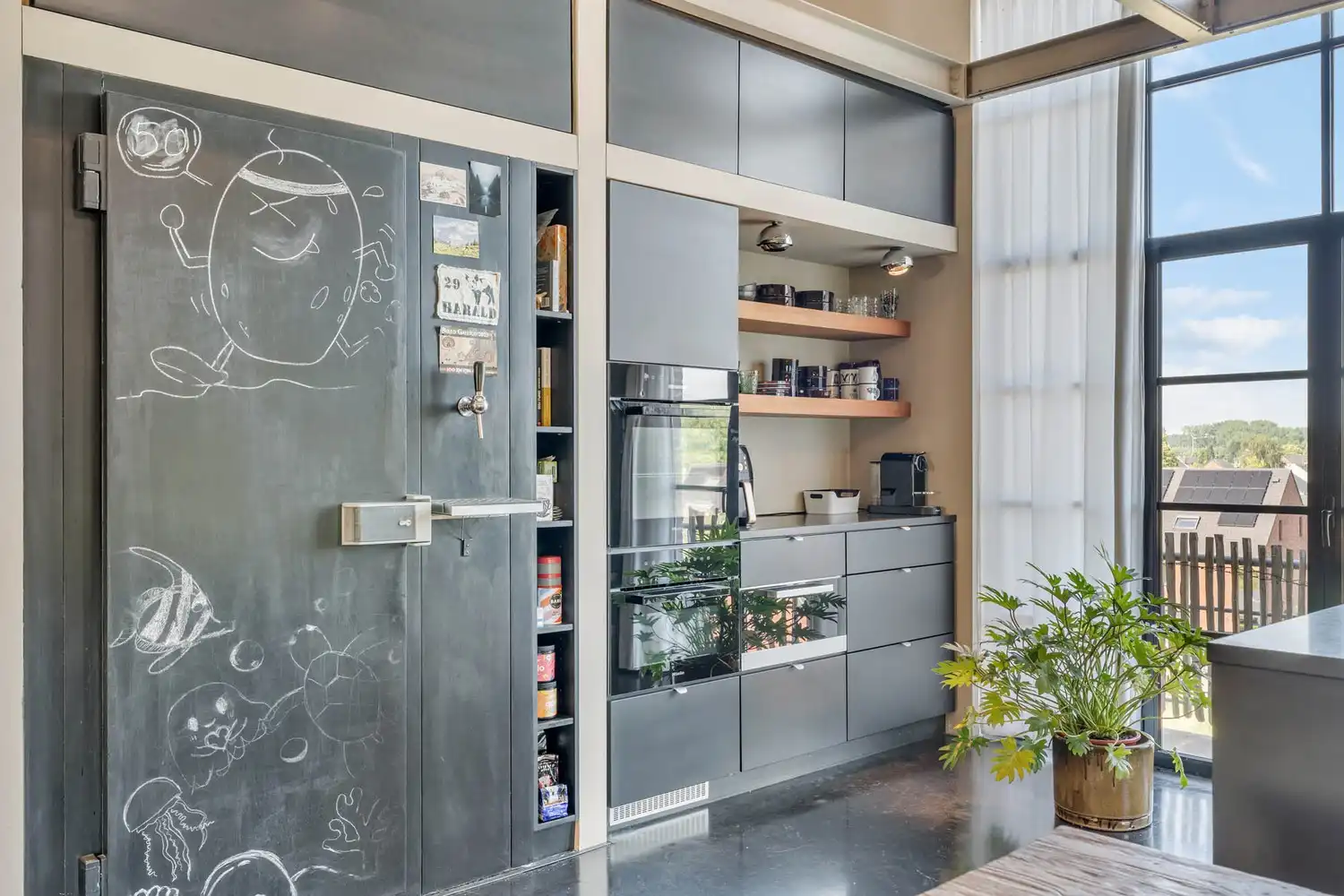 Unieke industriële loft van 240 m² met panoramisch dakterras van 96 m², jacuzzi en sauna foto 8