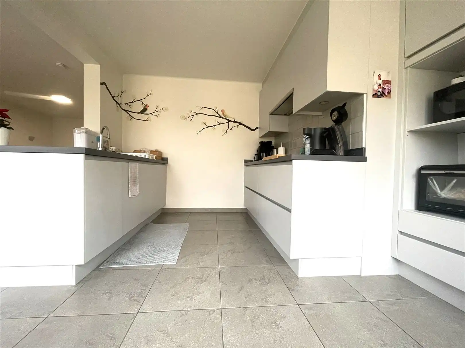 Gezellig en ruim gerenoveerd appartement op wandelafstand van station en centrum foto 2