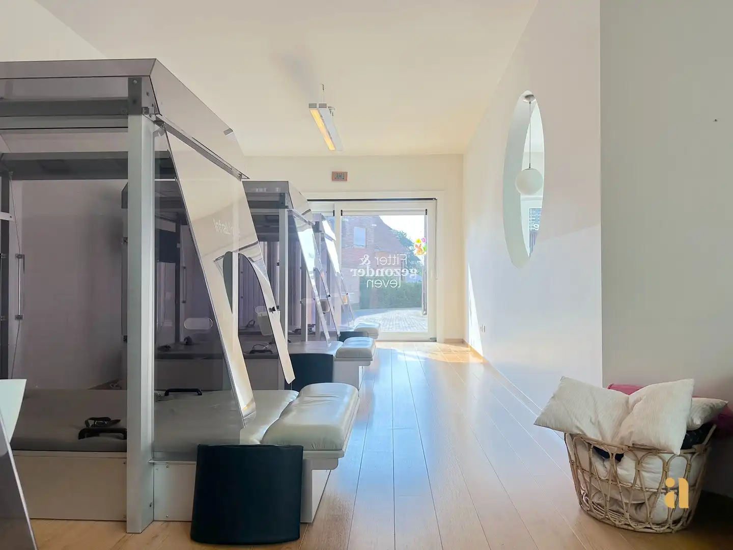 Commercieel sterk en modern handelspand met de nodige privacy foto 10