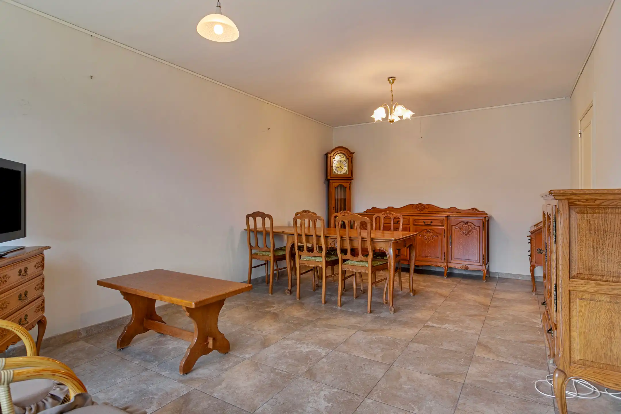 Gerenoveerde serviceflat op rustige locatie te Assebroek foto 4