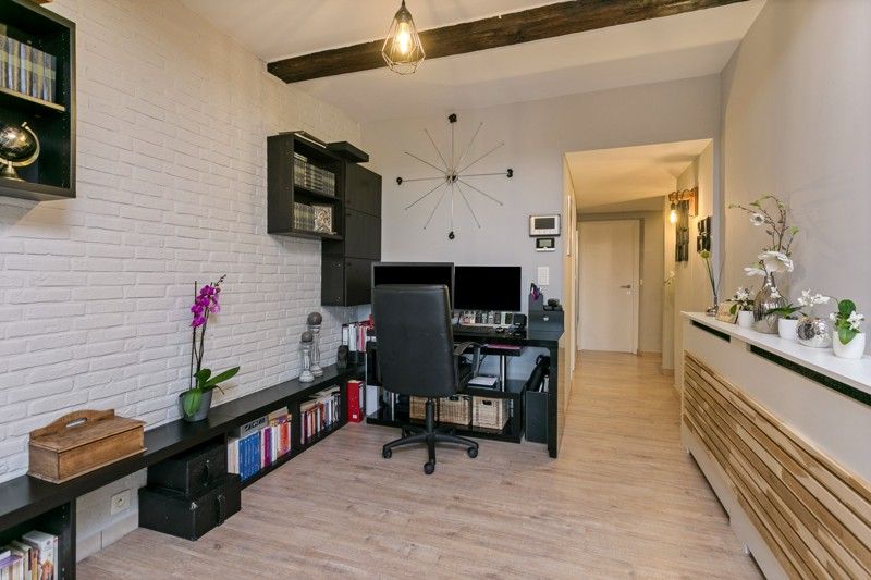 GELIJKVLOERSAPPARTEMENT MET TUIN EN GARAGE IN KONINGSLO foto 11