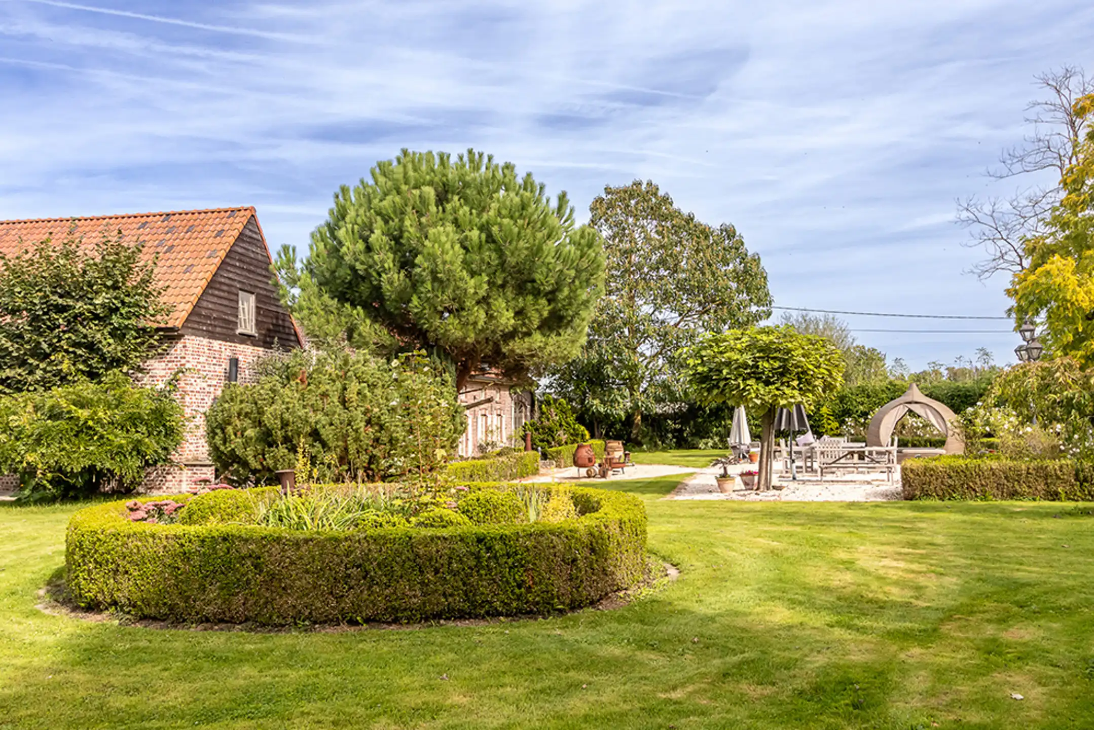 Gerestaureerde vierkantshoeve met B&B op 80 are grond foto 4