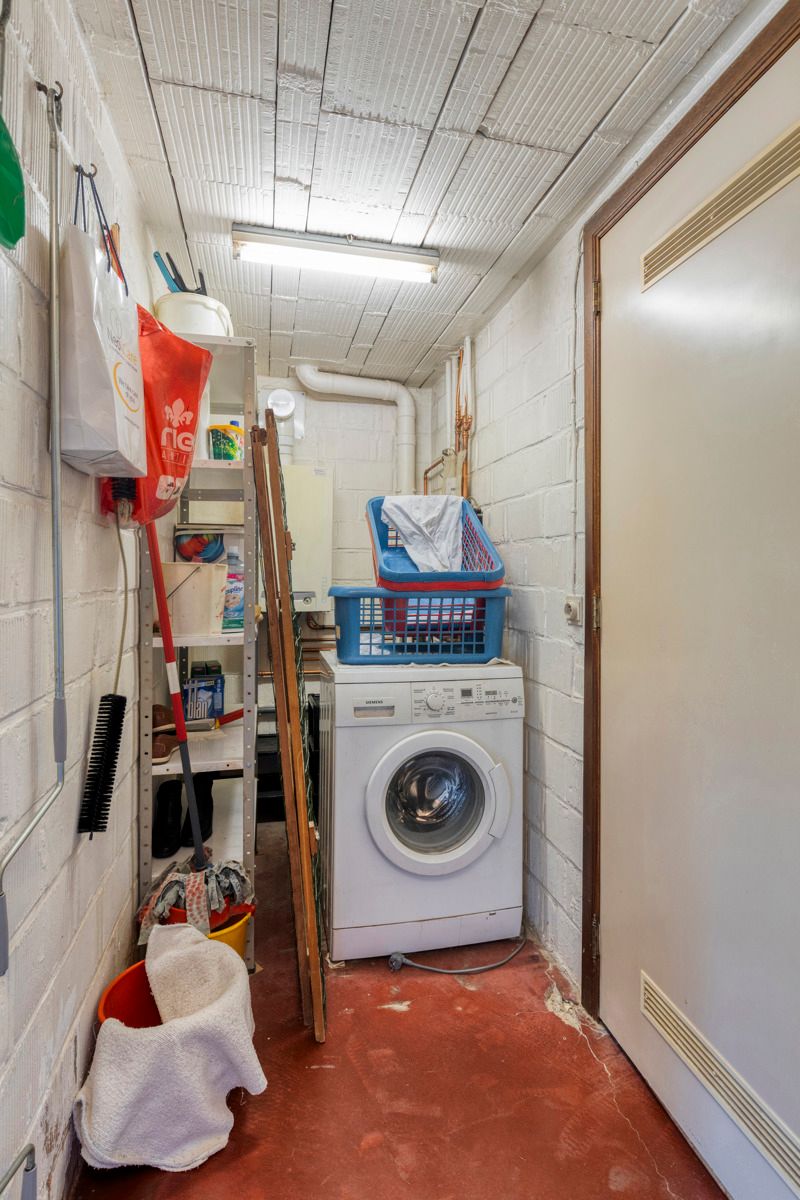 Leemans Immobiliën stelt u  deze centraal, maar toch bijzonder rustig gelegen woning in Dilbeek voor! foto 14