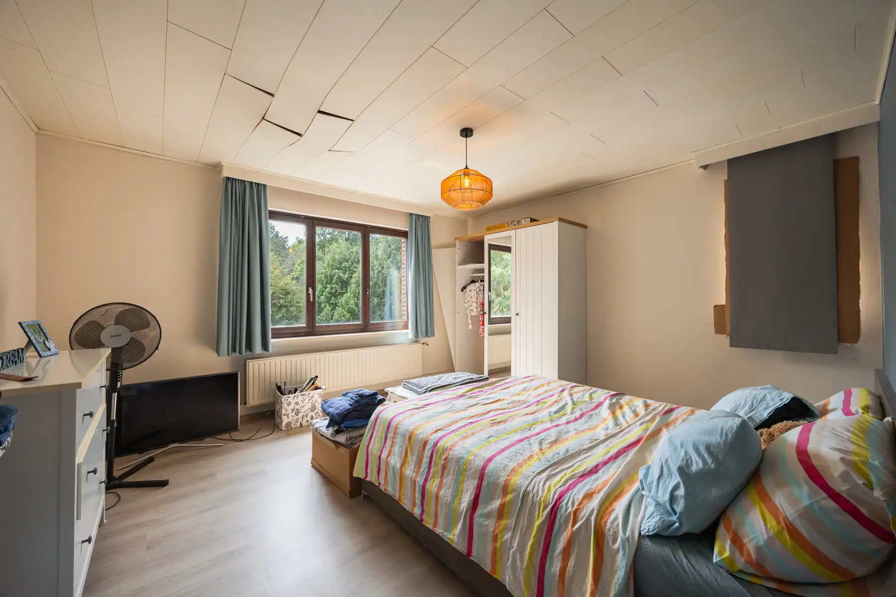 Prachtig groen gelegen renovatiewoning met prachtige tuin foto 15