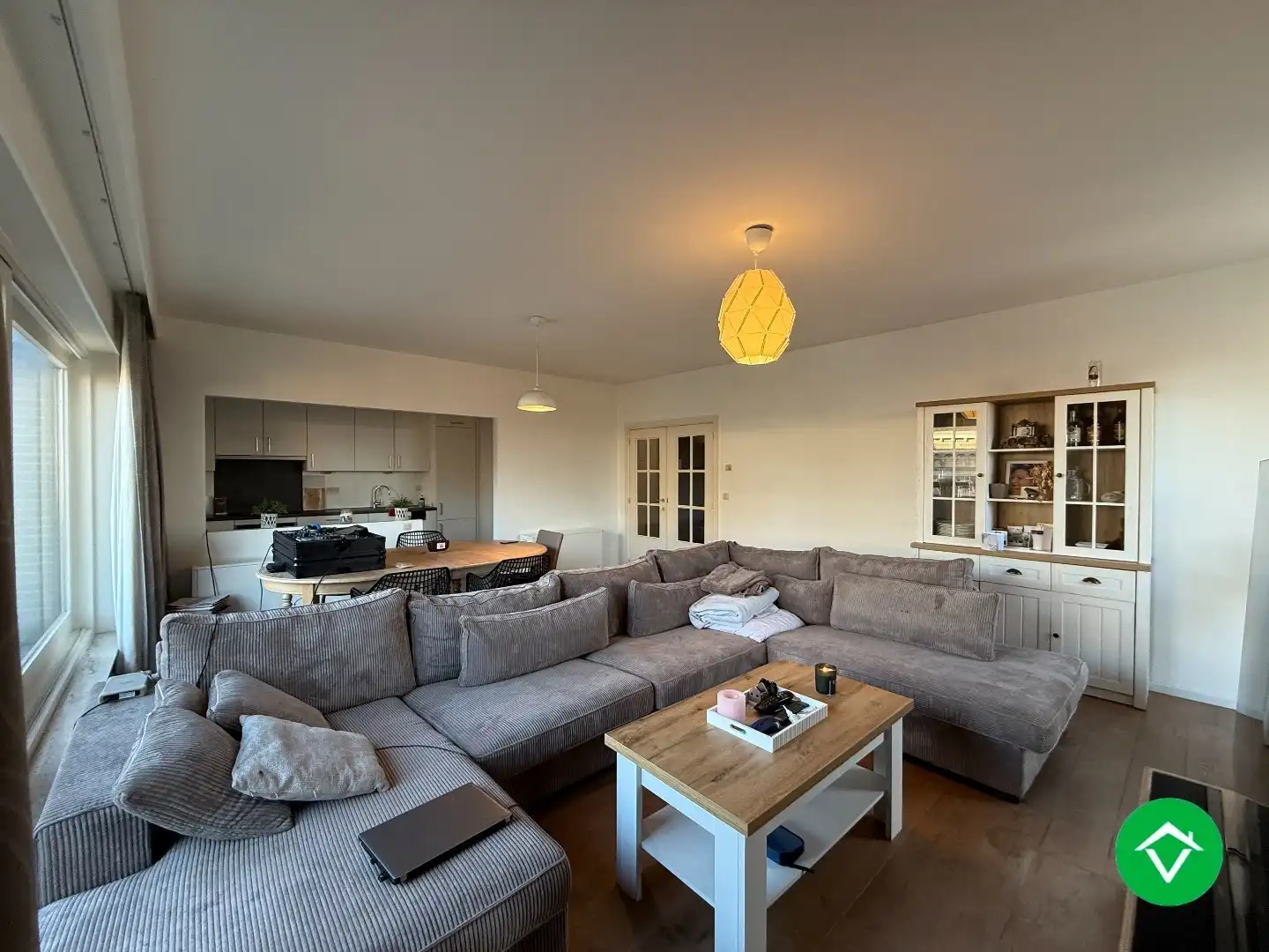 Hoofdfoto van de publicatie: Ruim, gezellig dakappartement met 3 slaapkamers in centrum Roeselare 