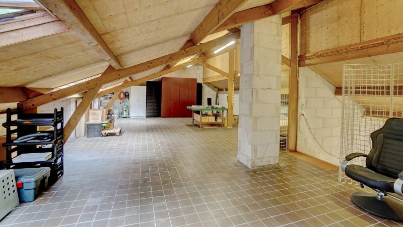 Villa van 265m² inclusief garage-kelder, op een perceel van 21a59ca foto 15