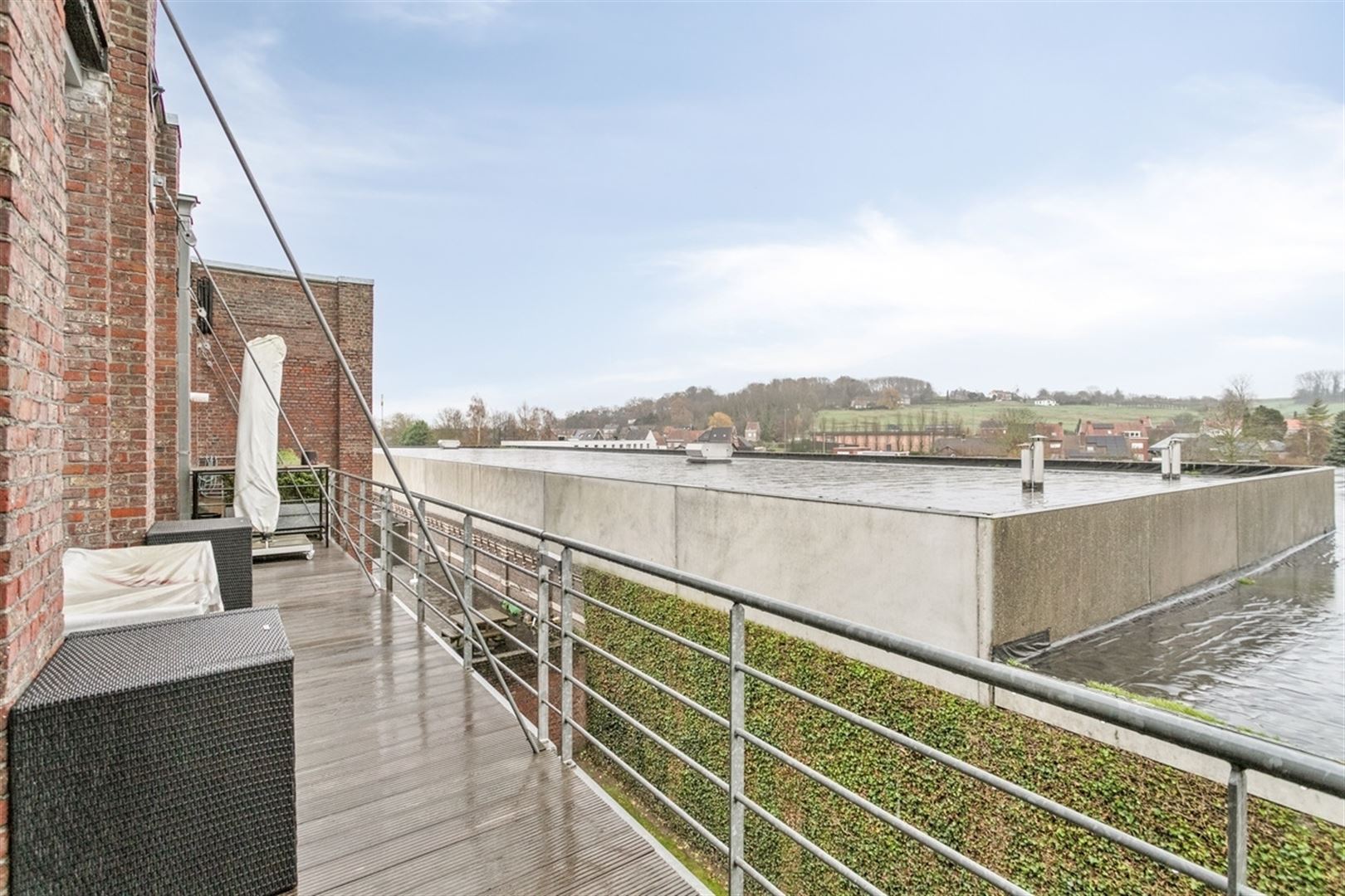 Ruime goed onderhouden loft van 235 m2 foto 29