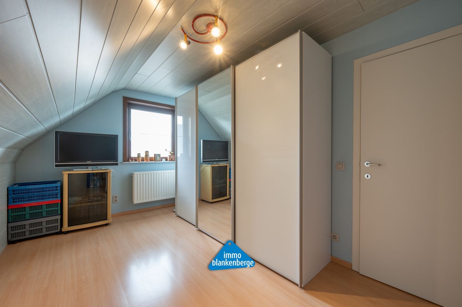 Ruime villa met zonnige tuin en moderne veranda op wandelafstand van de zee foto 27