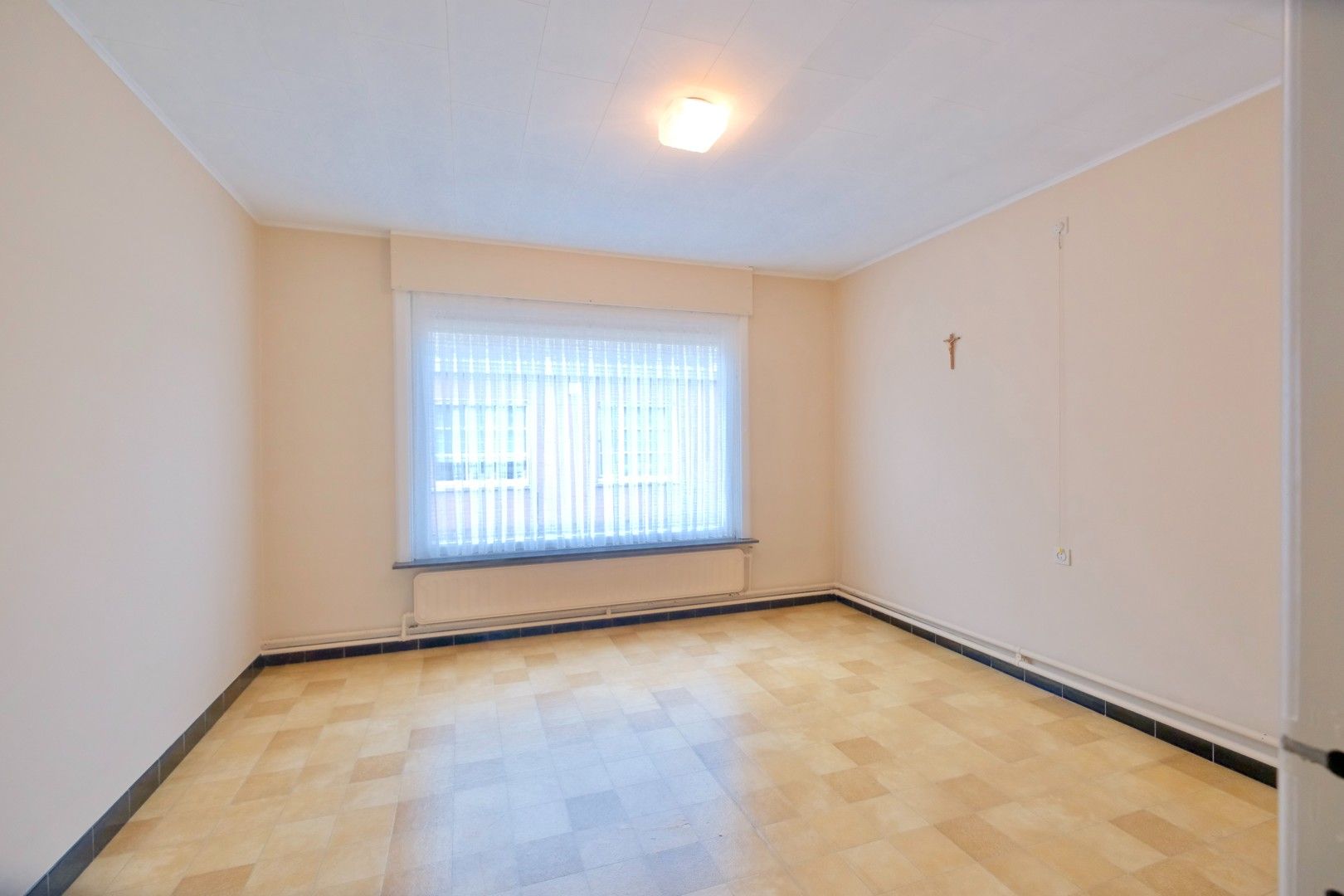 Rustig gelegen bungalow met 3 slpks en garage op 800 m²! foto 16