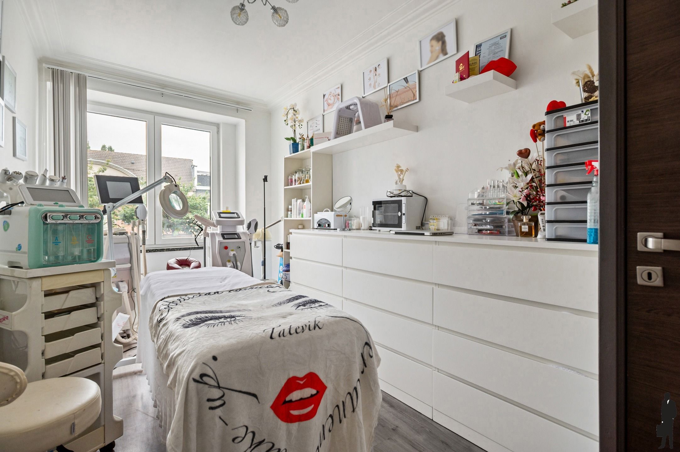 Appartementsgebouw op top-locatie te koop foto 54