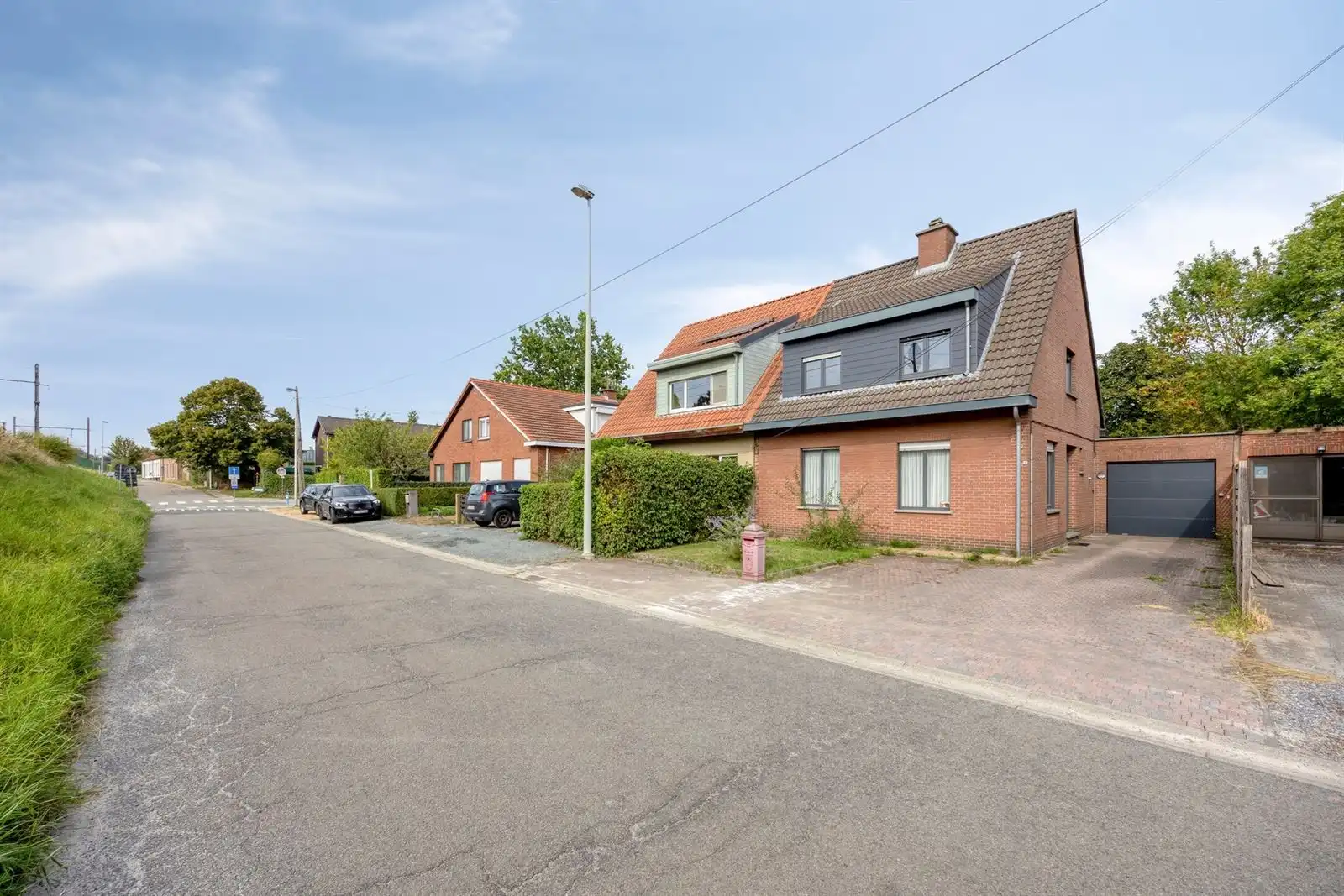 Karaktervolle HOB met 4 slaapkamers, tuin en garage foto 2