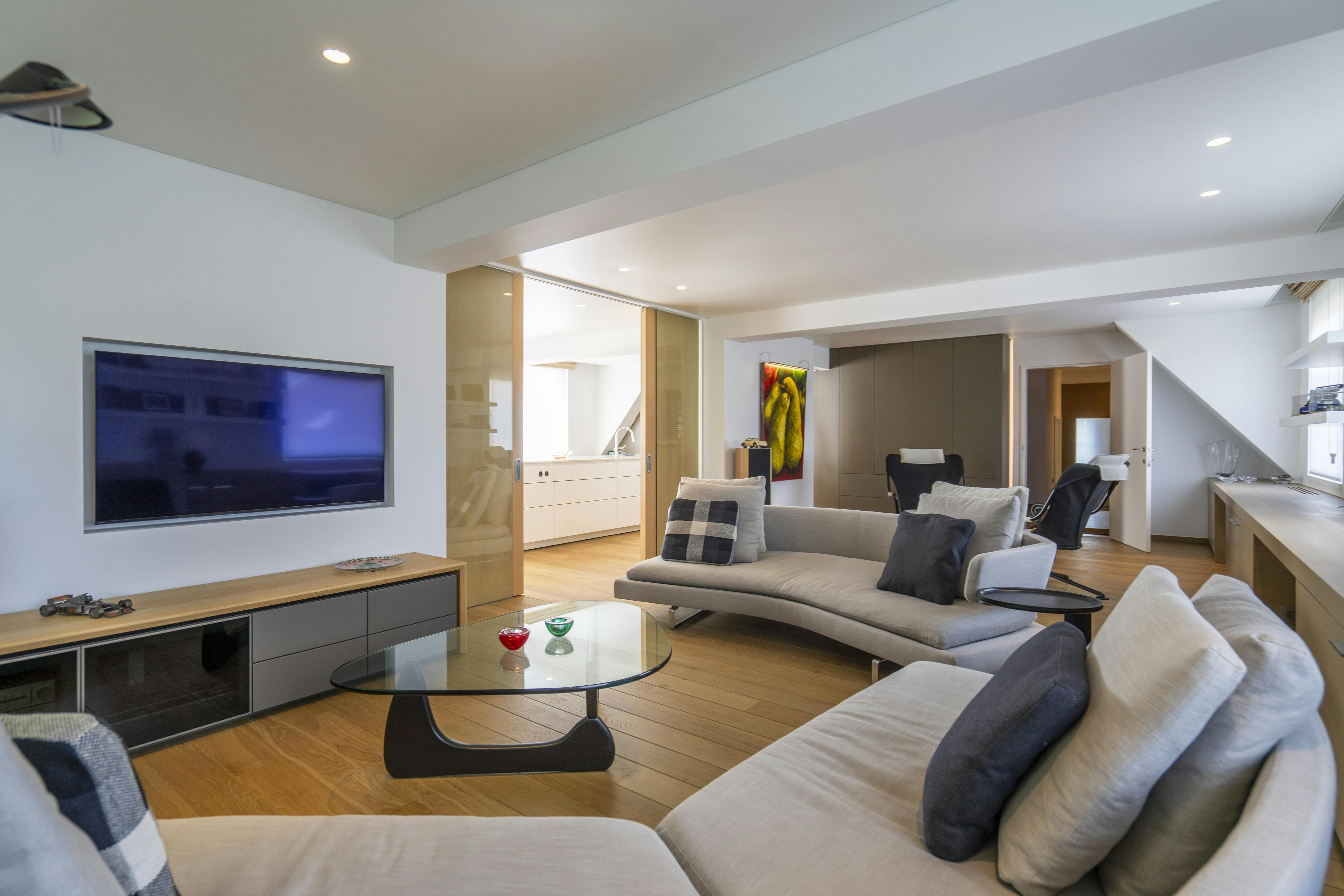 Uniek appartement/woning met binnenzwembad te Kortrijk!  foto 3