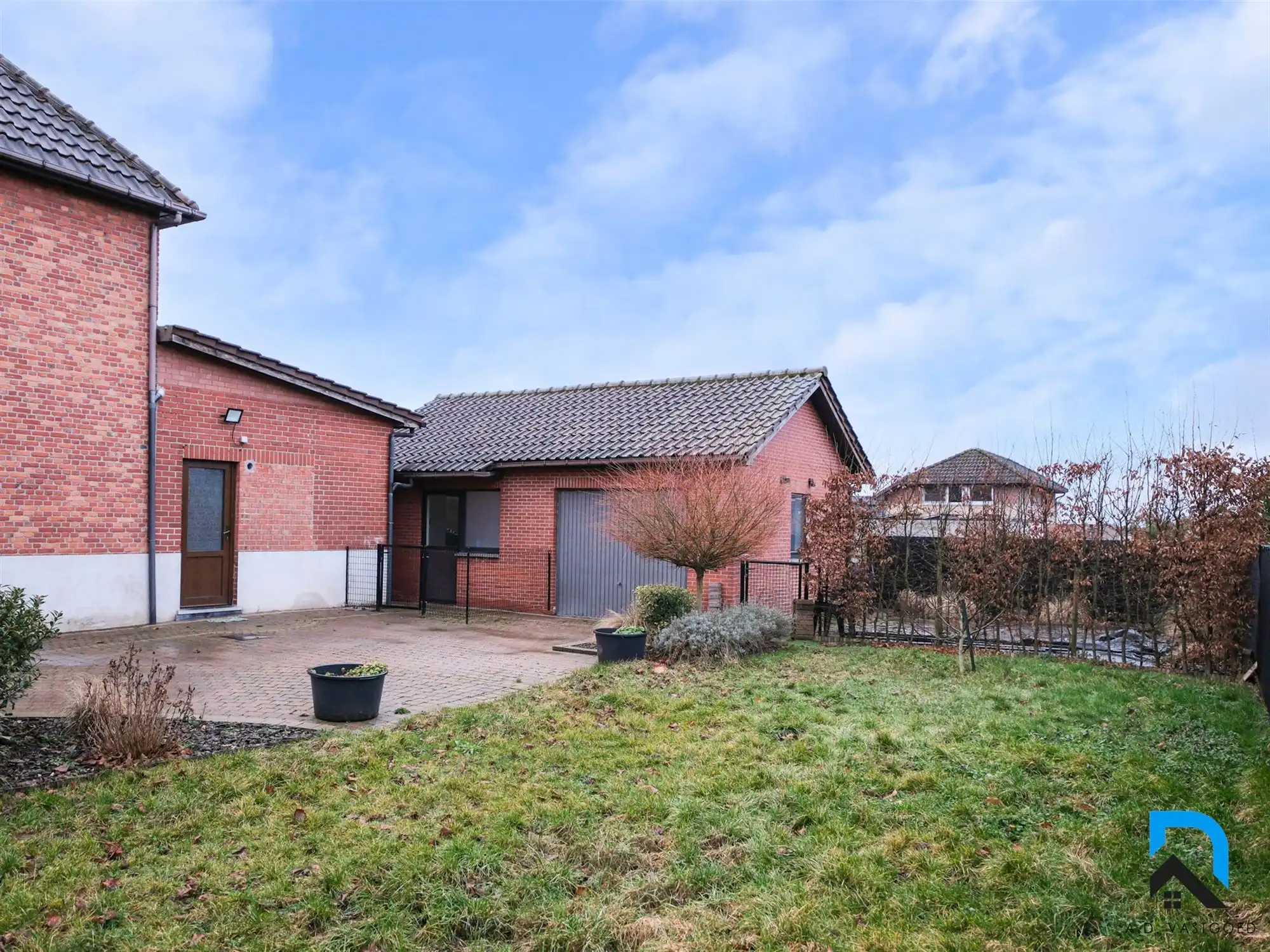 Mooie woning met tuin en garage foto 23