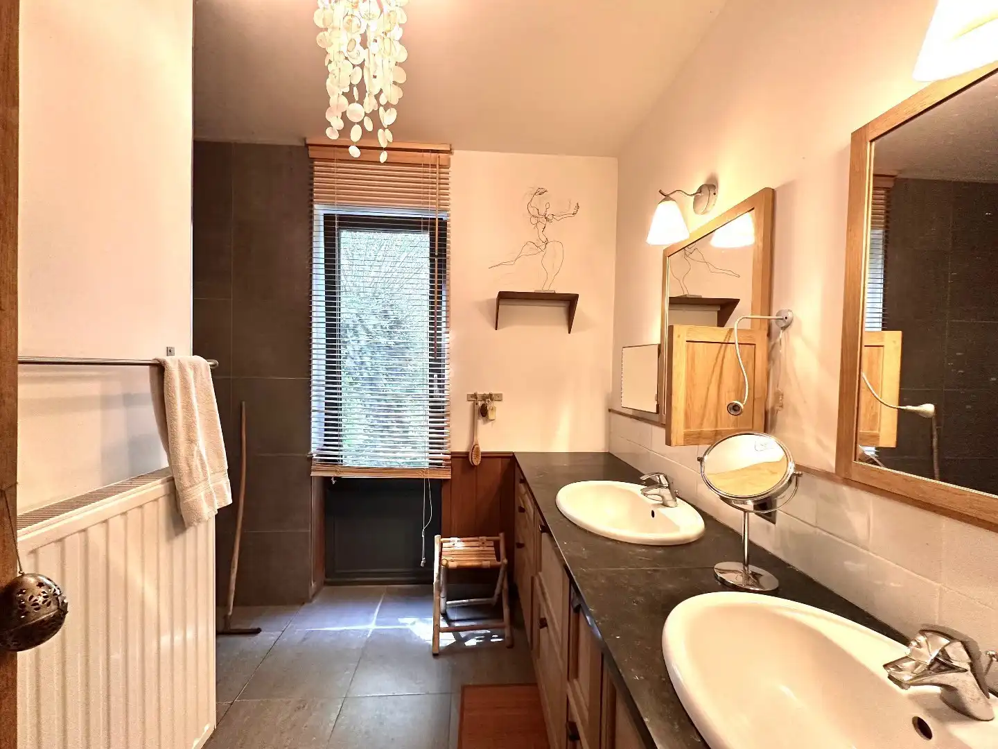 Unieke woning met werkplaats op toplocatie in Tongeren – industrieterrein Overhaam foto 39