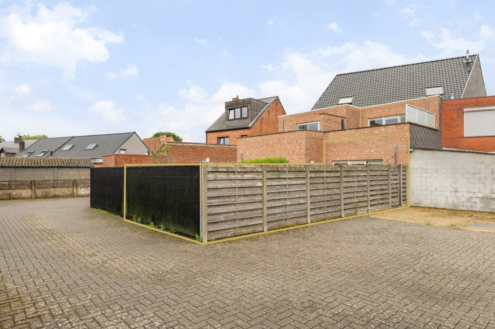 Gelijkvloers appartement Links met 77m² bewoonbare oppervlakte. foto 12