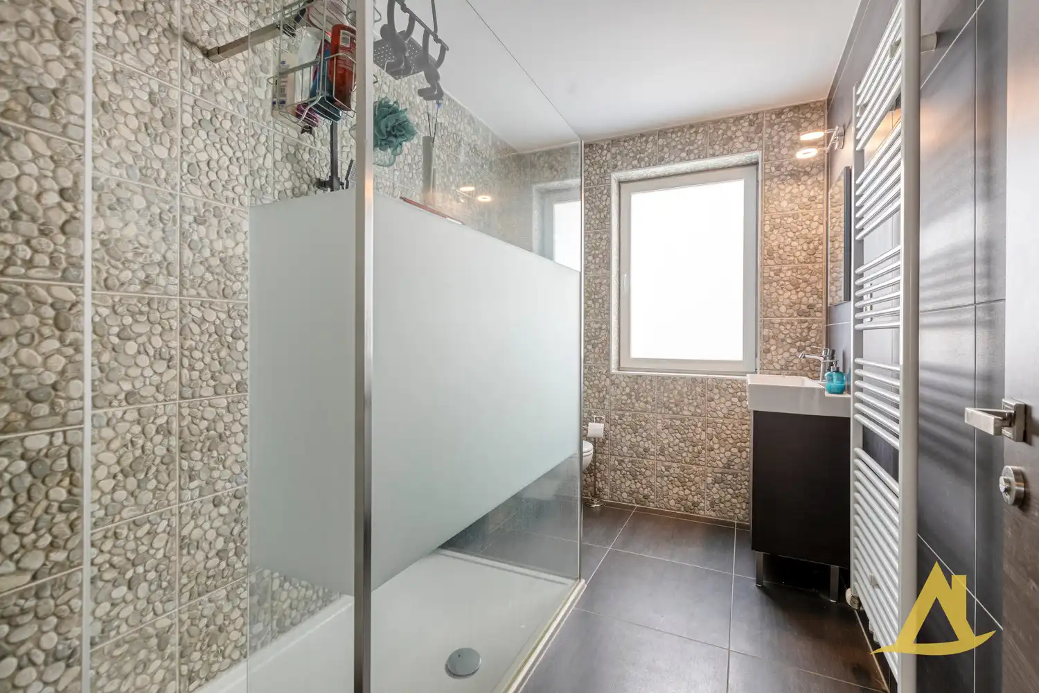 LUXUEUS, ENERGIEZUINIG APPARTEMENT MET 5 SLAAPKAMERS TE SCHAFFEN! foto 14