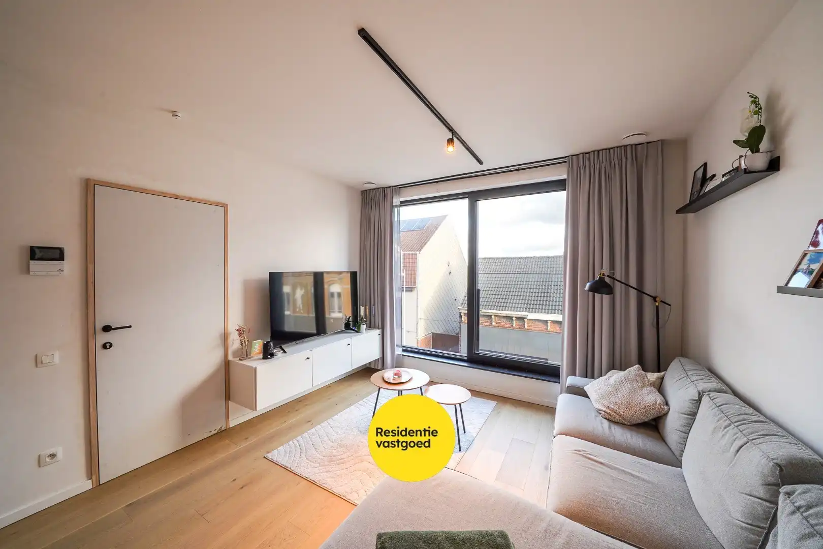 Recent en energiezuinig appartement met autostaanplaats in Bredene foto {{pictureIndex}}