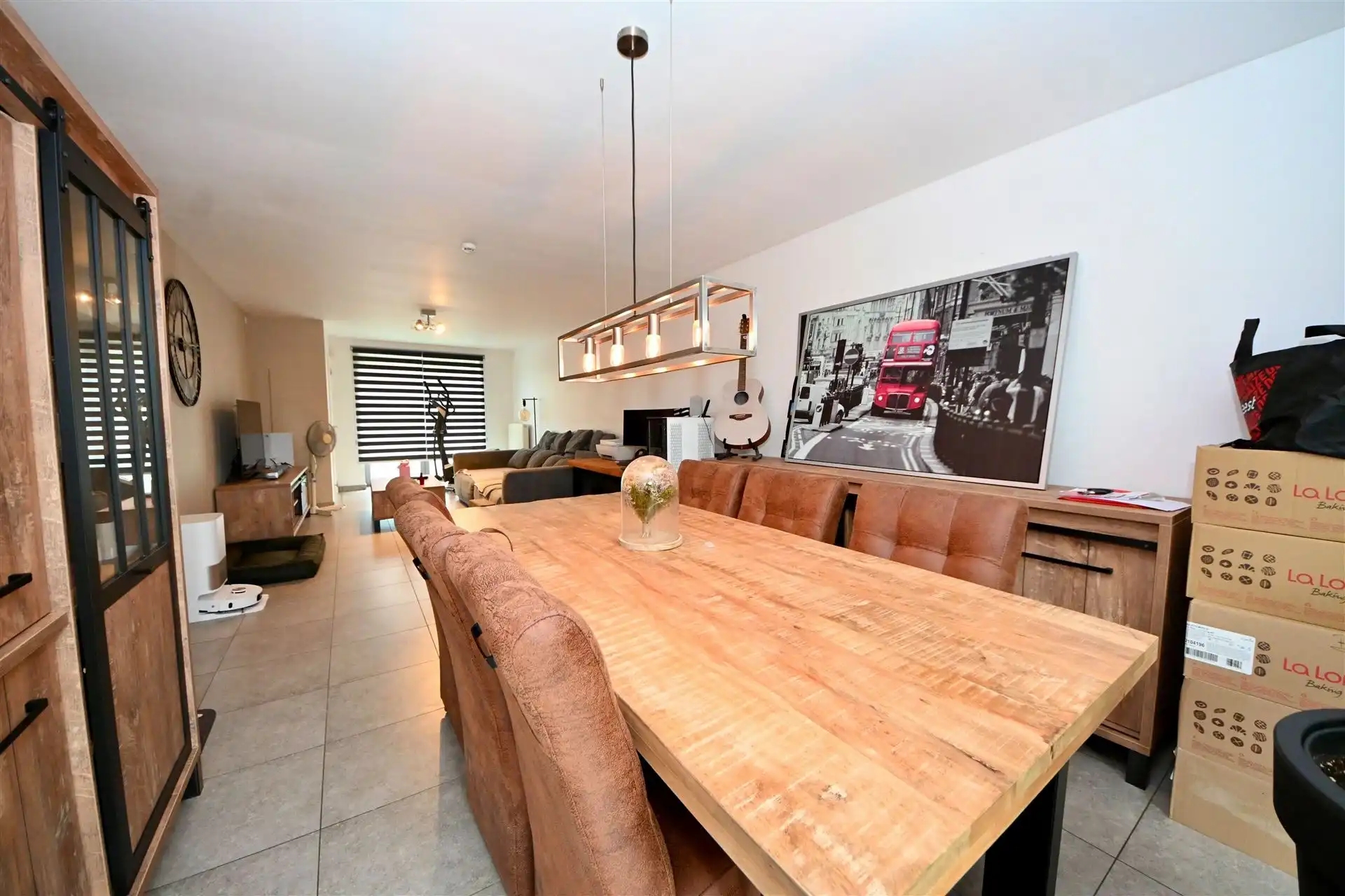 Woning met 4 slaapkamers en garage.  foto 4