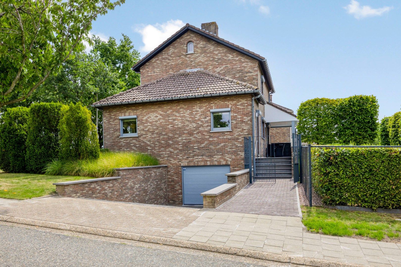 Ruime open bebouwing met zonnige tuin en mogelijkheid praktijkruimte foto 5