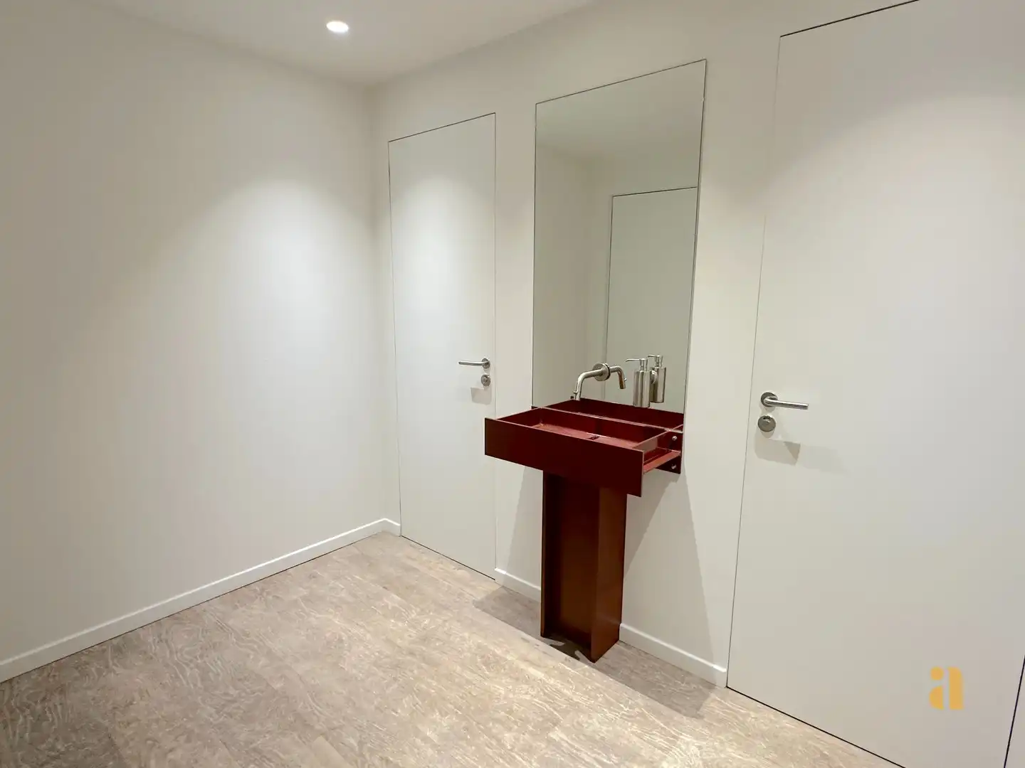 Architecturaal handelspand van 760m2 in Gent-Sint-Amandsberg foto 21