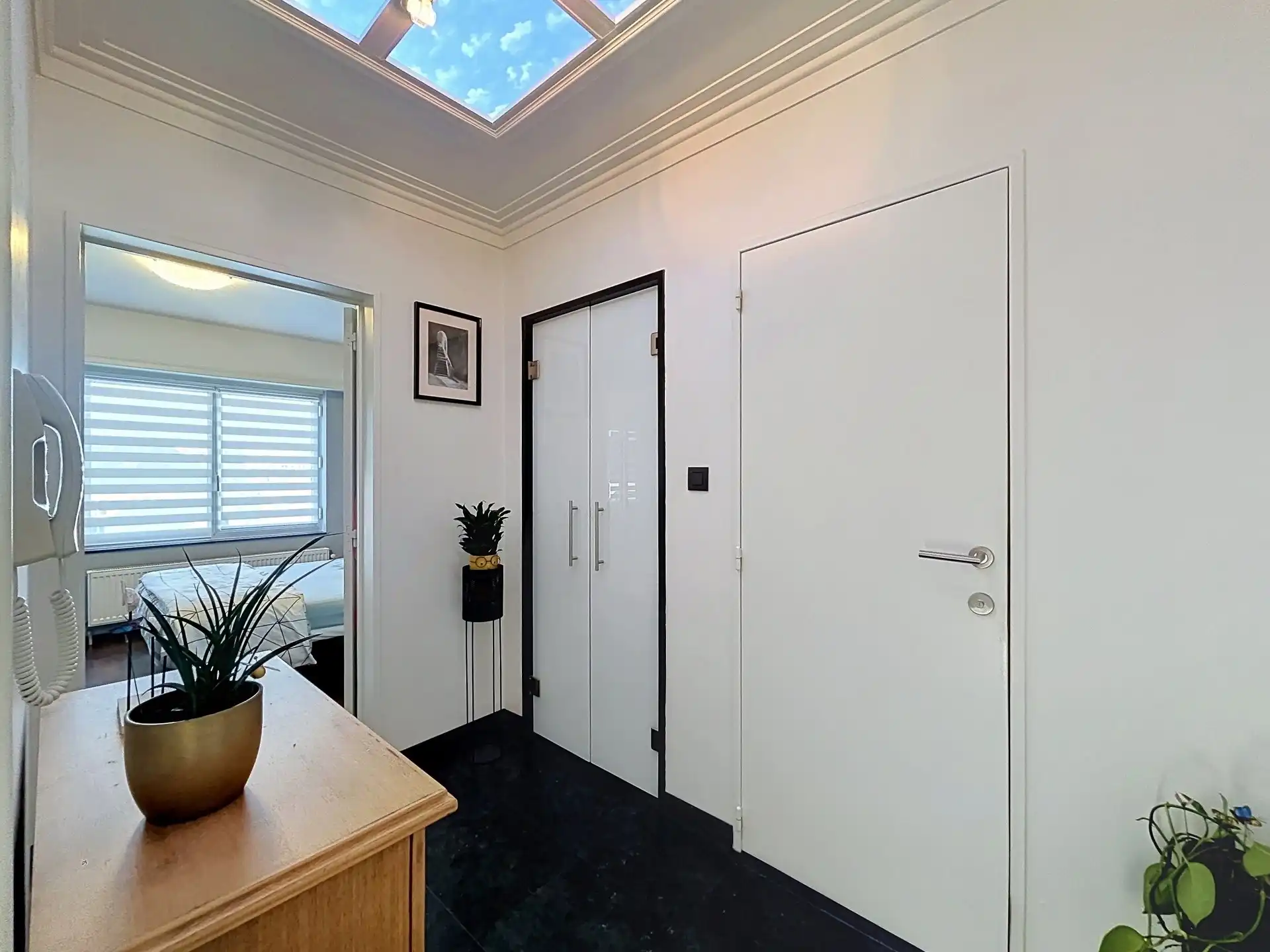 bel-etage woning met 2 slaapkamers, garage en ruime tuin op toplocatie foto 9