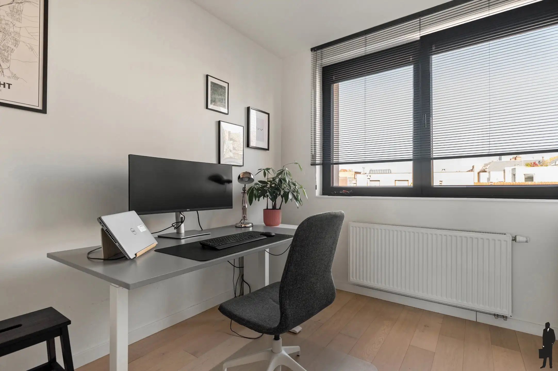 Gerenoveerd 2-slaapkamer appartement met terras (10m²) foto 16