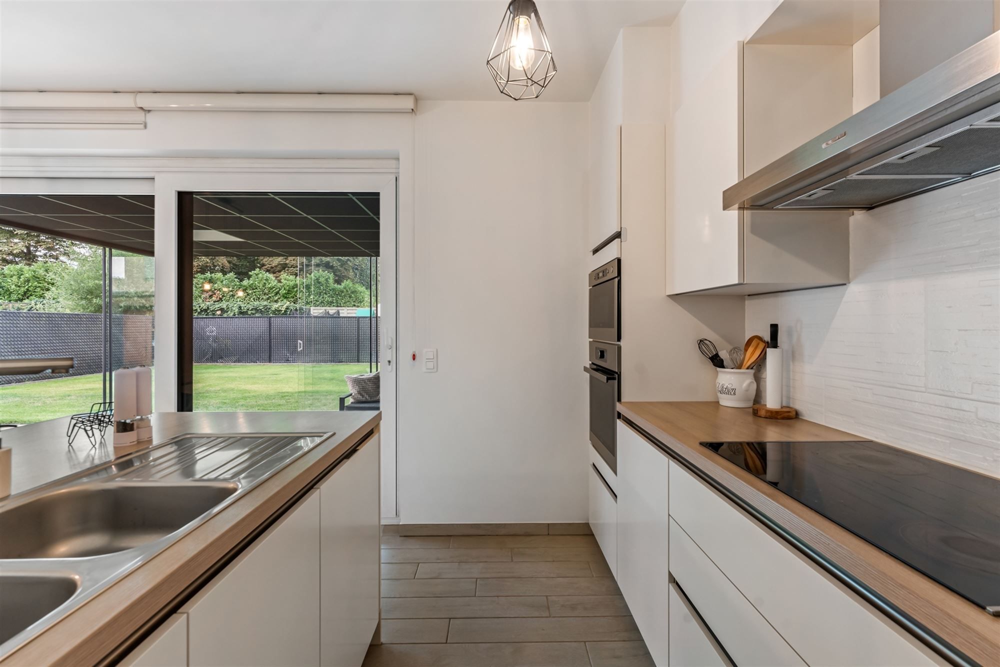 PRACHTIG AFGEWERKTE HOB MET 3 SLAAPKAMERS OP EEN PERCEEL VAN 3A50CA TE BERINGEN CENTRUM foto 10