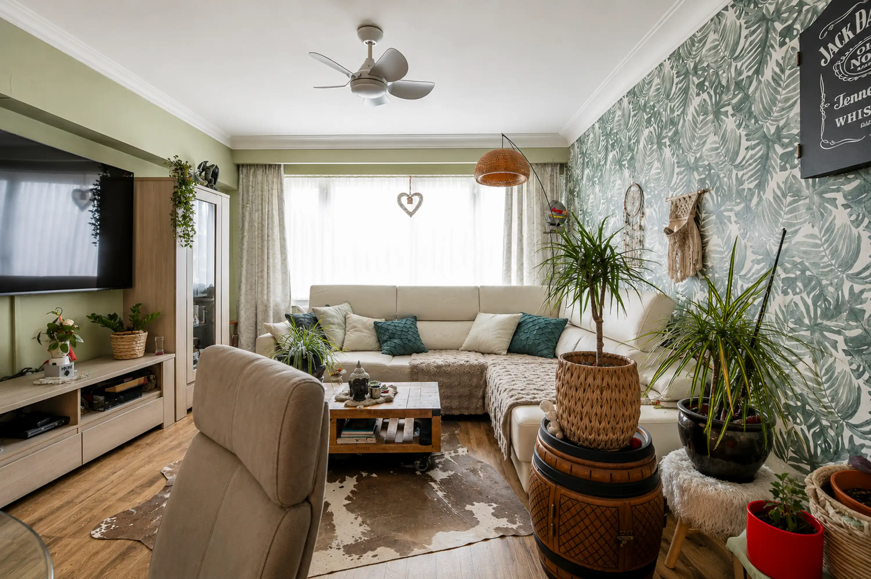 Appartement op het gelijkvloers met twee slaapkamers, een gezellig terras en een privatief tuintje. Ideaal als investering of als comfortabele eigen woonst. foto 3