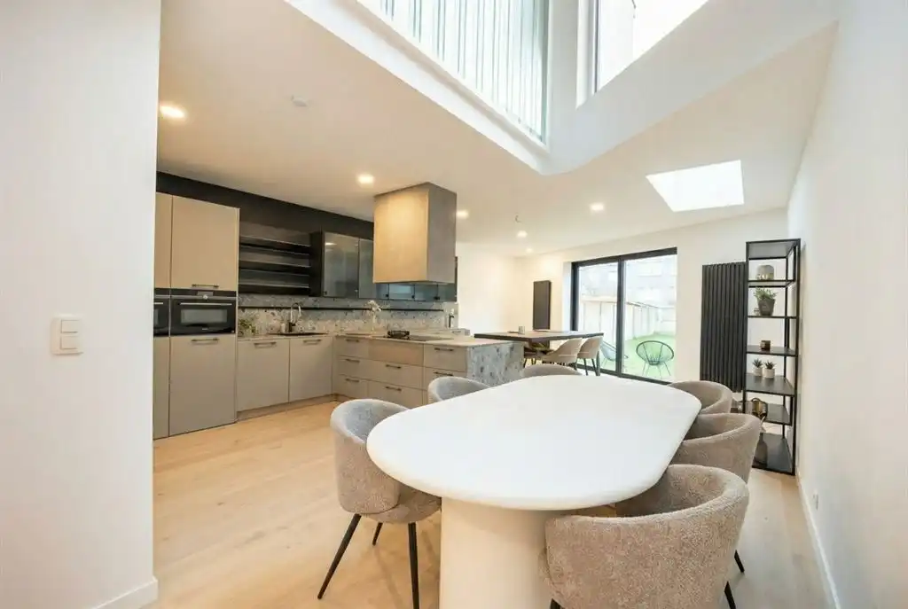 Energiezuinige woning met tuin en 5 slaapkamers foto 2