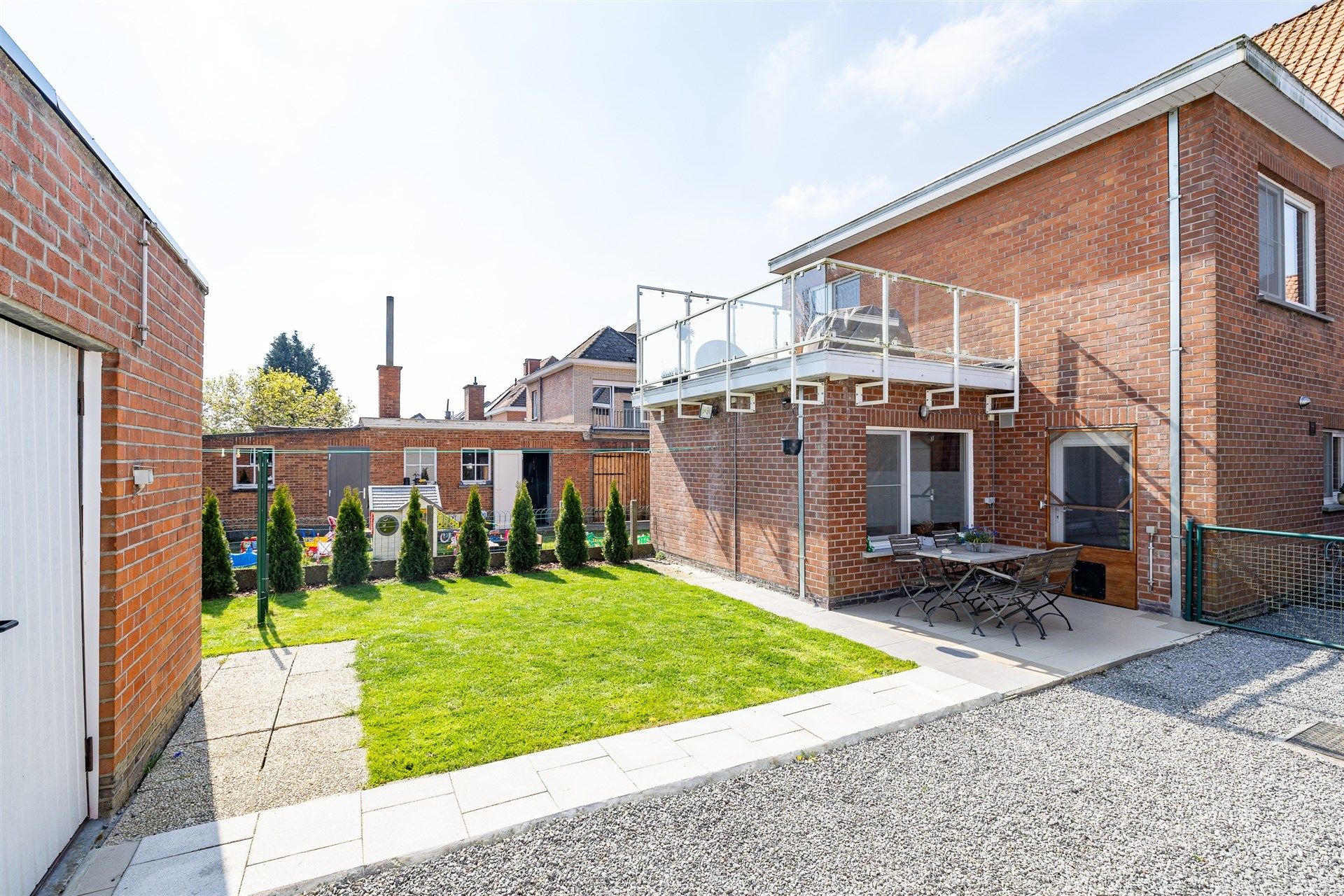 Topinvestering van 2 appartementen met tuin, garage en zolder foto 12