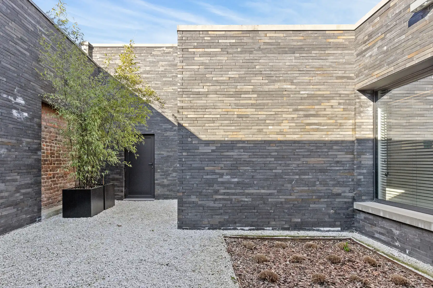 Uniek pand met ingericht kantoor en multifunctionele ruimtes foto 12